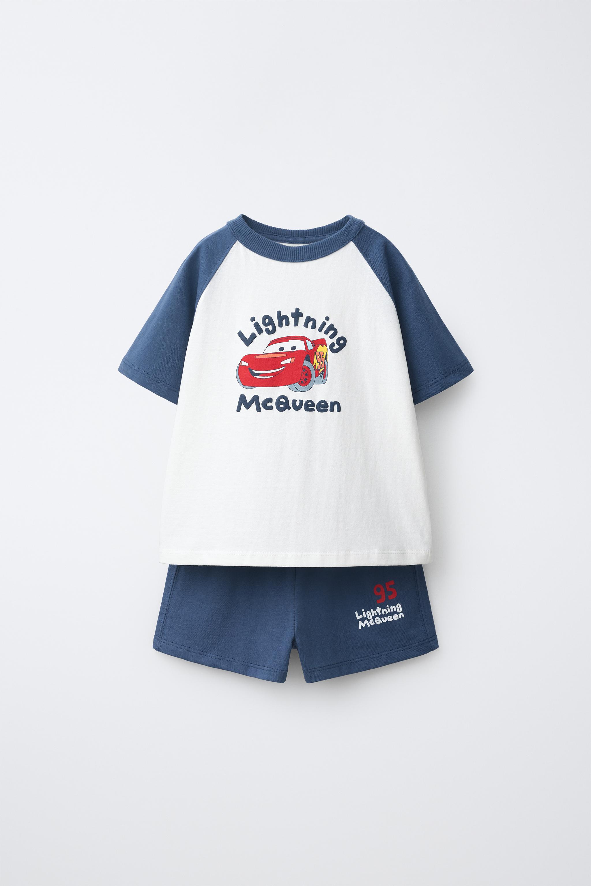 ENSEMBLE T-SHIRT ET SHORT CARS FLASH MCQUEEN © DISNEY/PIXAR